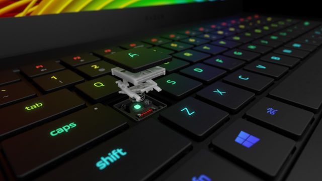 Razer представляє перші перемикачі оптичної клавіатури на ноутбуці