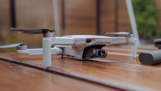 DJI оголошує міні-дрон для початкового рівня Mavic за 399 доларів