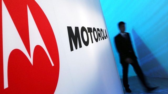 Просочені зображення Motorola Razr Показати унікальний фактор форми, с