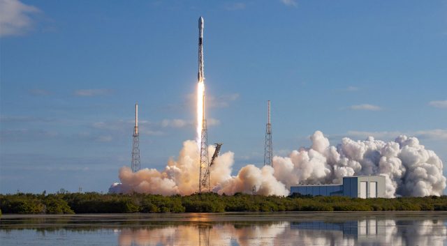 SpaceX запускає Четверту Пакетний Starlink Інтернет супутників