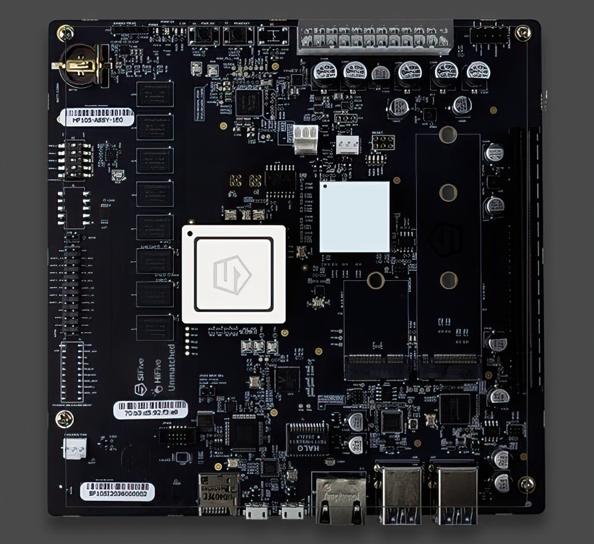 RISC-V навшпиньки до основного потоку завдяки платформі розробників SiFive, високопродуктивний процесор