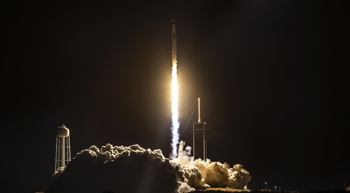 SpaceX, NASA надіслали 4 астронавтів на МКС у першій комерційній місії