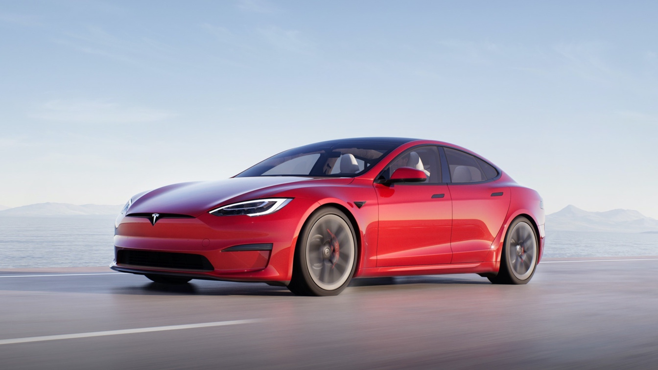 Tesla обновила седан Model S внутри и снаружи, добавив 520-мильную версию