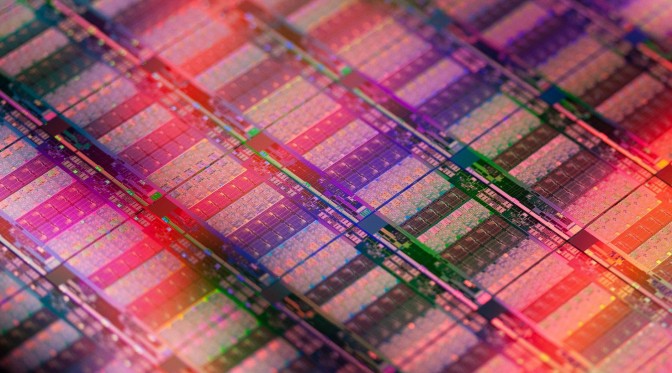 Intel’s 10nm Sapphire Rapids CPU Delidded, Photographed