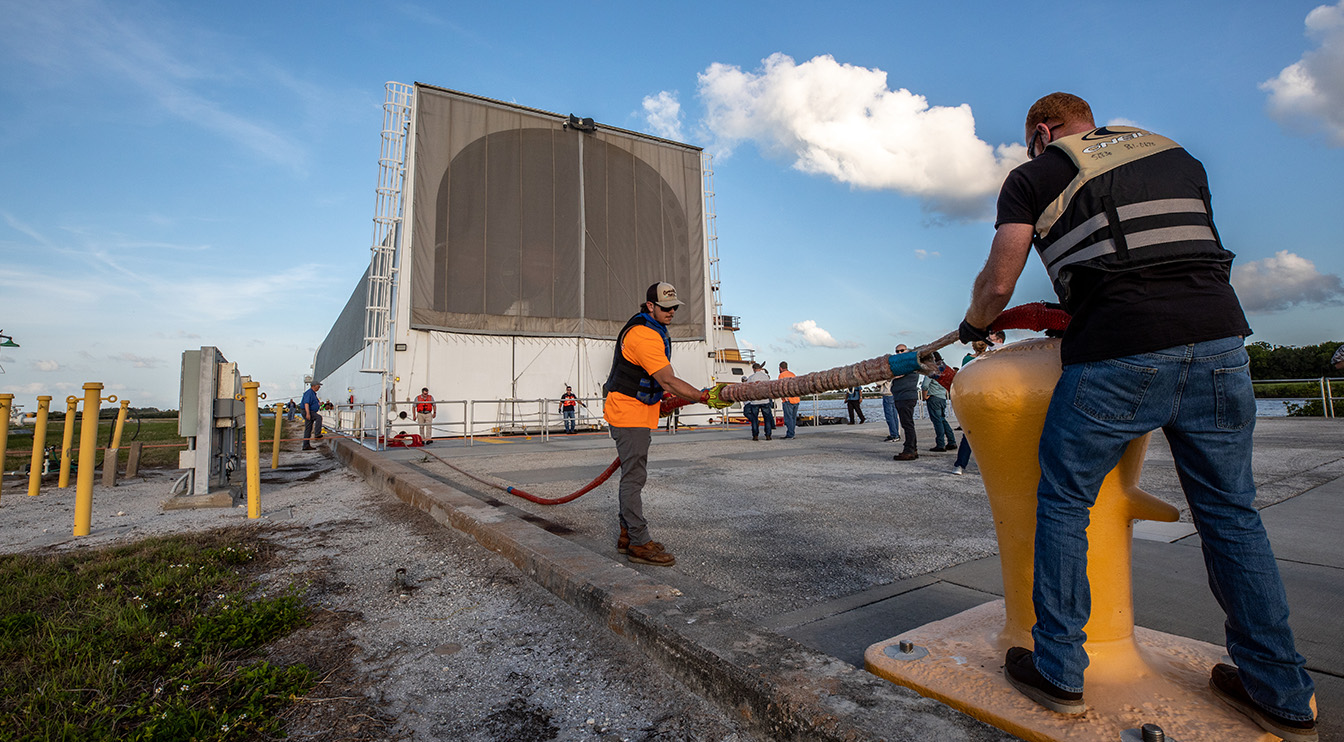 NASA’s Gigantic SLS Rocket Arrives in Florida on Equally Gigantic Barge