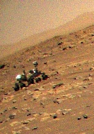 Вертоліт NASA вертольота знімає повітряну фотографію наполегливості Rover