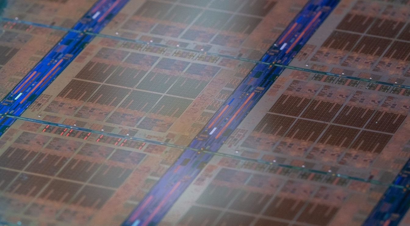 IBM’s New System Z CPU Offers 40 Percent More Performance per Socket, Integrated AI