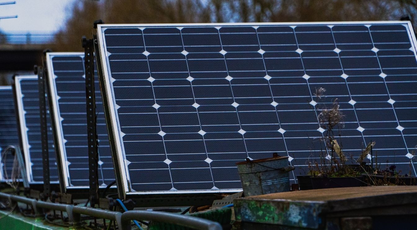 Stanford Engineers Have Gotten Solar Panels to Generate Electricity at Night