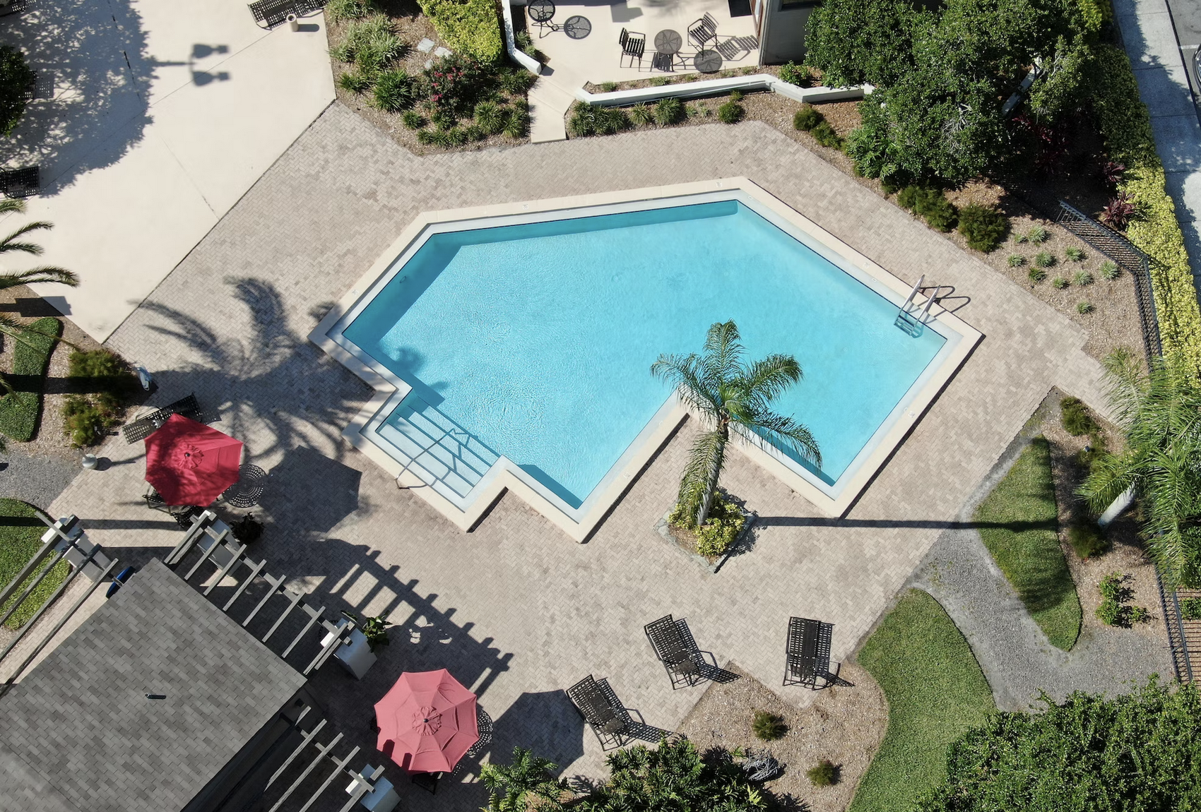 French Tax Authorities Use Google’s AI to Go After Undeclared Swimming Pools